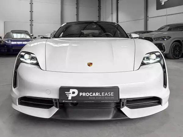 Porsche Taycan PORSCHE TAYCAN TURBO /APPROVED/ PURE WHITE | SPORT CHRONO | TOIT PANO | 21" MISSION E | BOSE | AFFICHAGE PASSAGER | PSCB - Photo 2