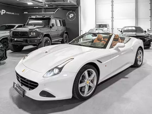 Ferrari California California T / 3.9 V8 / 4-Sitzer / - Photo 1