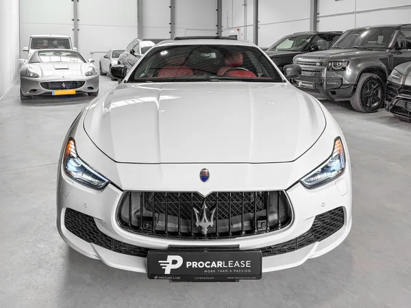 Maserati Ghibli 3.0 V6 S Q4 Automatik/ Xénon/Camera/Carbonne/20/Leder/VOLL - Photo 2