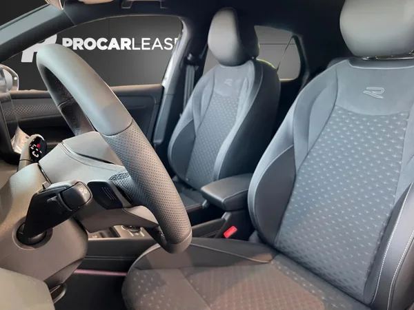 Volkswagen T-Roc T-Roc R-Line 1.5 eTSI  (150 CV)/PANO/AHK/360°/VOLL - Photo 2