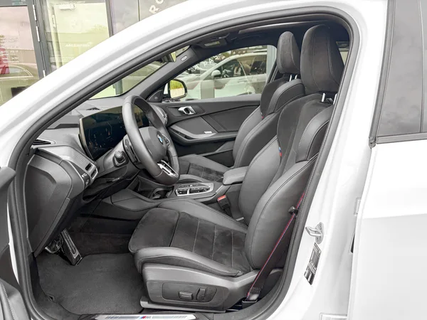 BMW 120 120 i Limousine 120 M Sport/Mild Hybride - Photo 2