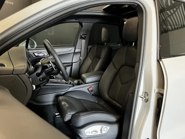 Porsche Macan Porsche Macan S /LED/PANO/BOSE/21"/CARBON/AHK/VOLL - Photo 3