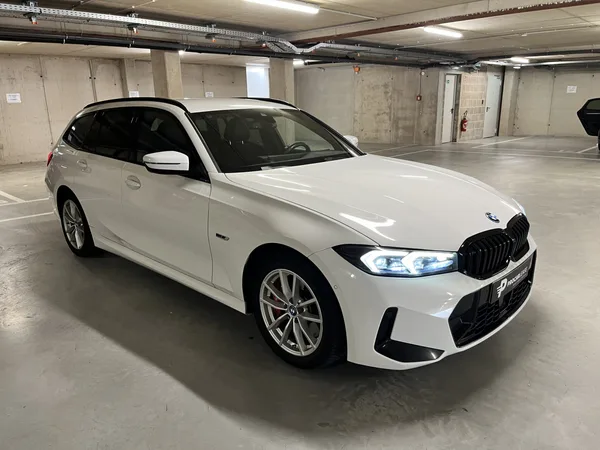 BMW 330 330e TOURING/ PACK M/ CARBON - Photo 3