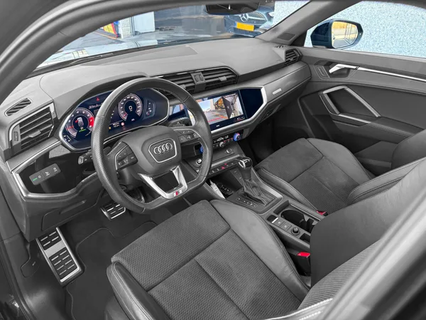 Audi Q3 Q3 Sportback 35 TFSI S line/Pano/19/360°/ - Photo 2