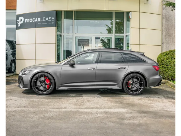 Audi RS6 RS6 Avant PERFORMANCE 4.0 TFSI quattro/22/PANO/KEYLESS/RS DYN/360°... - Photo 2
