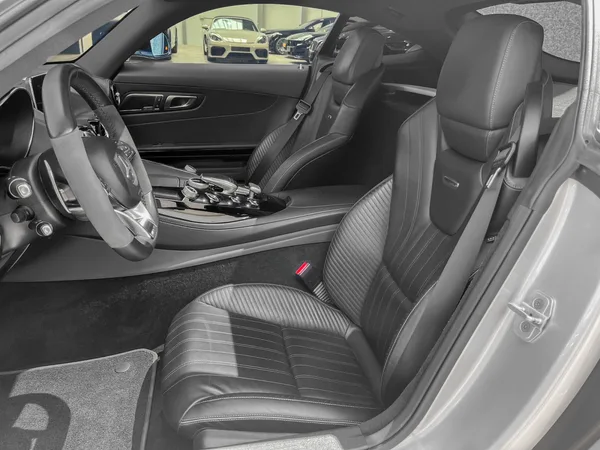 Mercedes-Benz AMG GT S AMG RIDE CONTROL° AMG 19° BURMESTER° - Photo 3