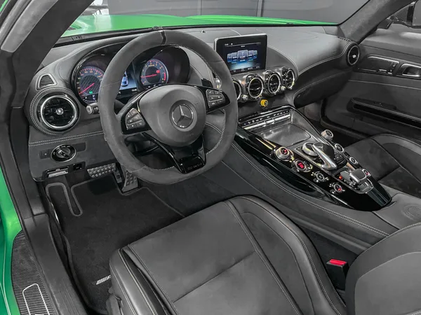 Mercedes-Benz AMG GT R PERFECT CONDITION /NO FAP 1 HAND / KERAMIK/ BURMESTER/SERVICE DONE - Photo 2