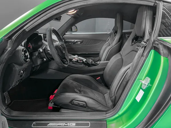 Mercedes-Benz AMG GT R PERFECT CONDITION /NO FAP 1 HAND / KERAMIK/ BURMESTER/SERVICE DONE - Photo 3