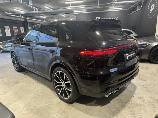 Porsche Cayenne Cayenne Turbo/21/Pano/Camera/ Burmester/ - Photo 3