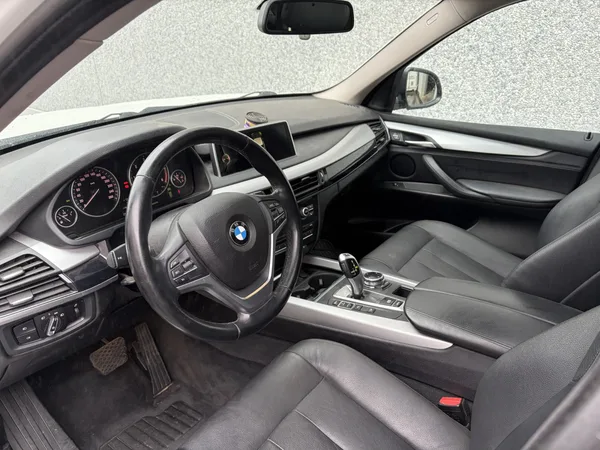 BMW X5 X5 xDrive 30 d/ /7Sitzer/Toit ouvrant Pano/19/bi xénon/Leder/ - Photo 3