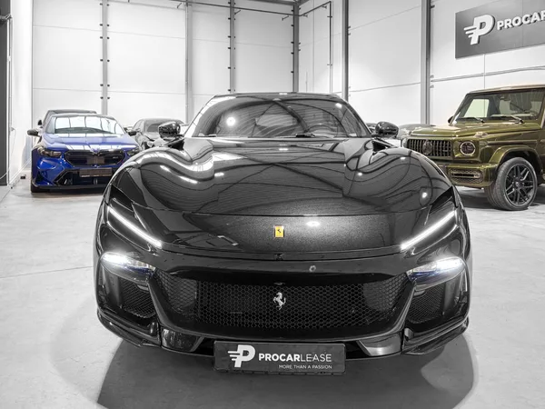 Ferrari Purosangue IN STOCK/ V12 / SABBIA INSIDE COLOR/ FULL CARBON - Photo 2