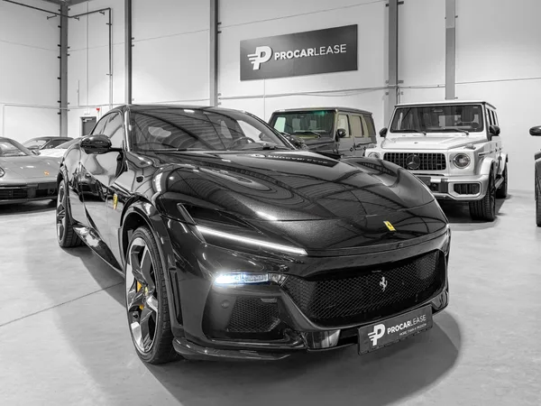 Ferrari Purosangue IN STOCK/ V12 / SABBIA INSIDE COLOR/ FULL CARBON - Photo 3