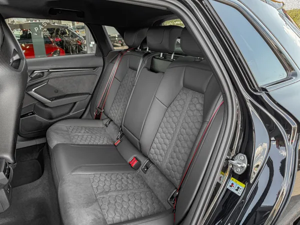 Audi RS3 2.5 TFSI SPORTBACK QUATTRO/ GARANTIE 5/Pano/19/360°/SONOS/SCHALE S - Photo 3