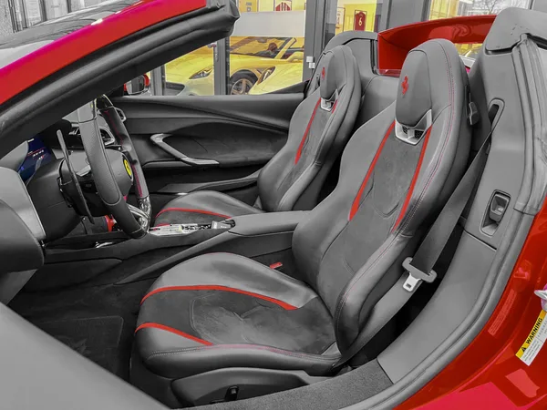 Ferrari 296 GTS 296 GTS/ Rosso Magma Extracampionario /Garantie Ferrari /Entretien inclus /Jantes forgées /Carbone /TVA récupérable - Photo 3