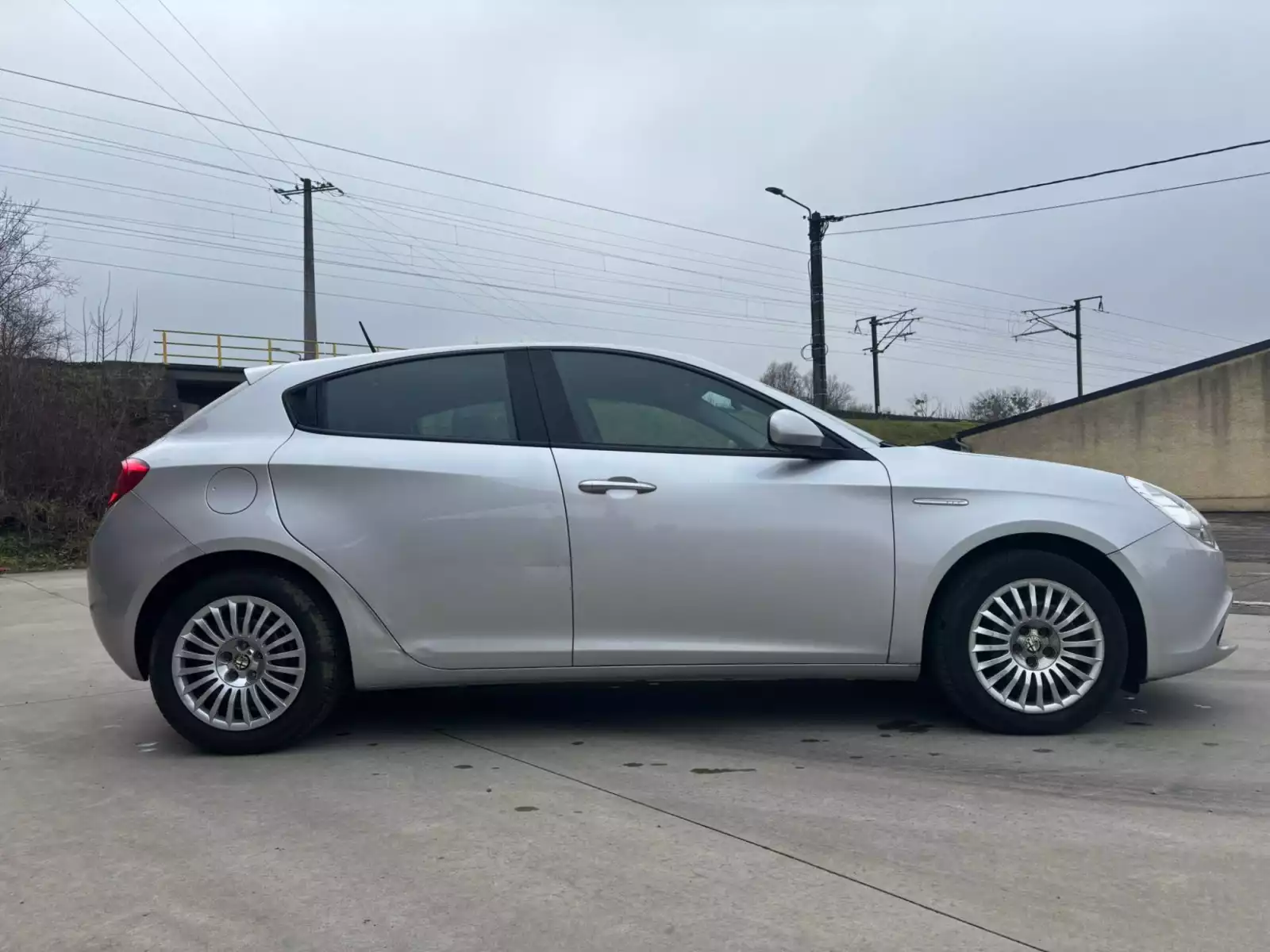 Alfa Romeo Giulietta 1.6 JTD-M 105 Distinctive - Photo 1
