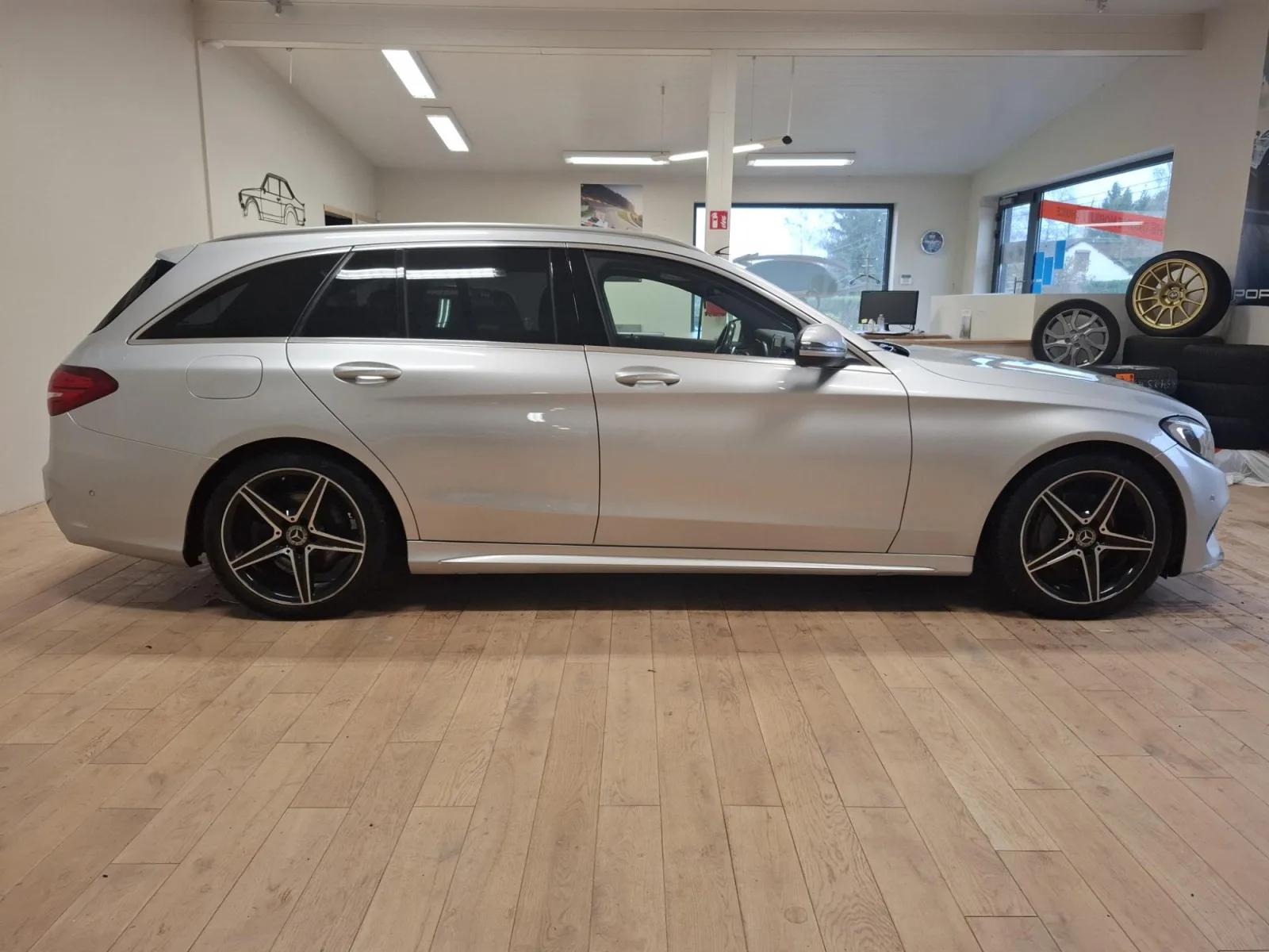 Mercedes-Benz C 220 d AMG Line 9G-Tronic - Photo 1