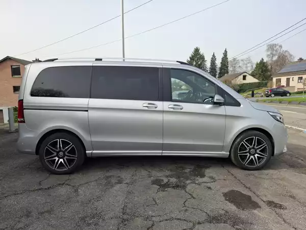 Mercedes-Benz V 300 d 4Matic AMG - Photo 2
