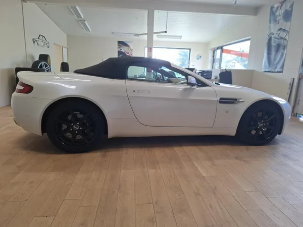 Aston Martin Vantage 8Roadster 4.3 V8 Full History - Photo 2