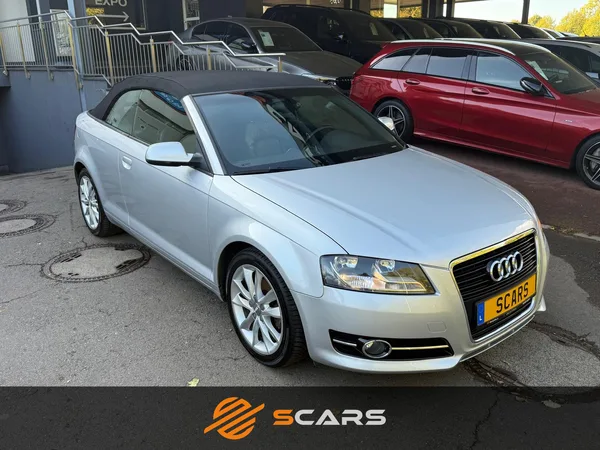 Audi A3 CABRIO 2.0 TDI 140CV - Photo 2