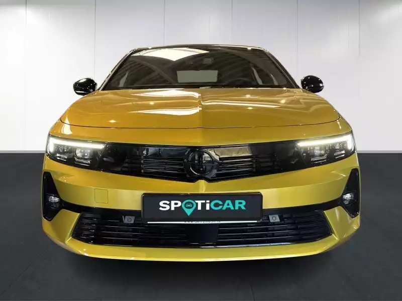 Opel Astra GS - Photo 1