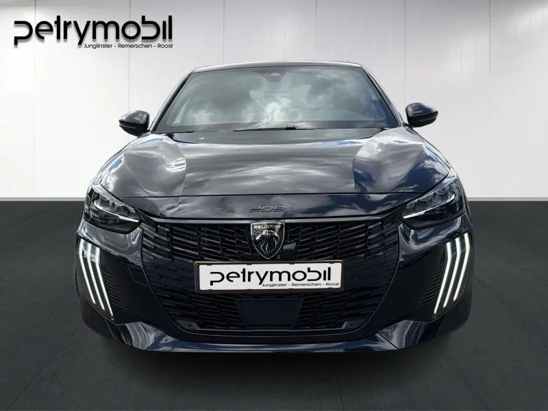 Peugeot 208 II and e- GT Line - Photo 1
