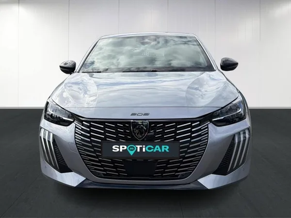Peugeot 208 II and e- GT Line - Photo 2