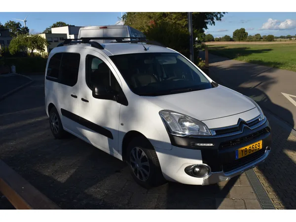 Citroën Berlingo 1,6 HDi 5 places - Photo 2