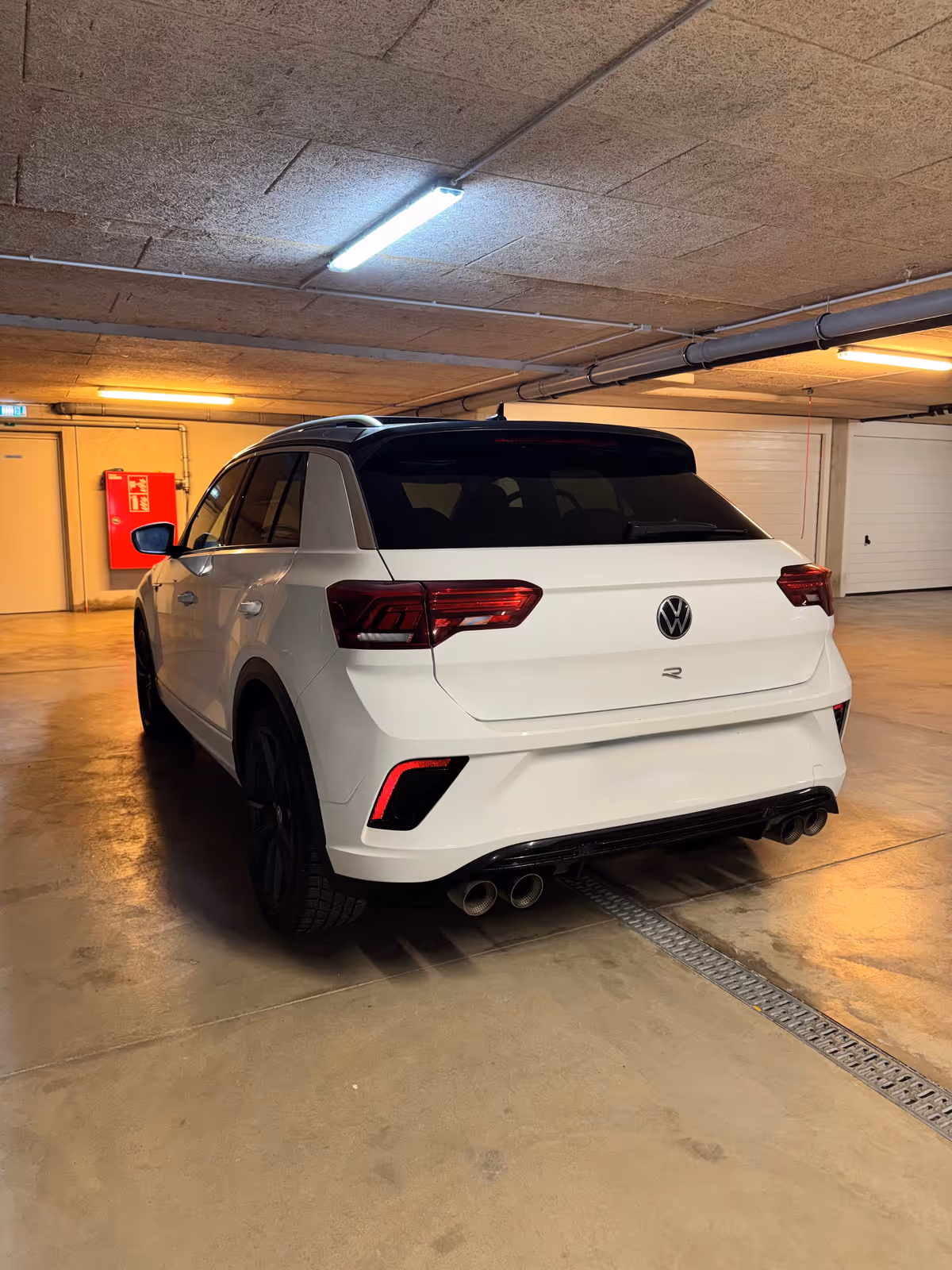 Volkswagen T-Roc R 2.0 TSI 4motion 300 ch akrapovič - Photo 1