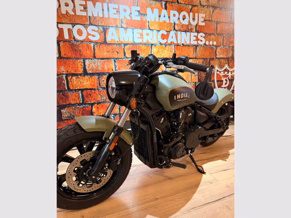 Indian Scout Bobber LIMITED + TECH - Photo 3