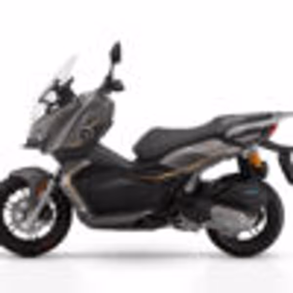QJ Motor SRV 125 ATR 125 - Photo 3