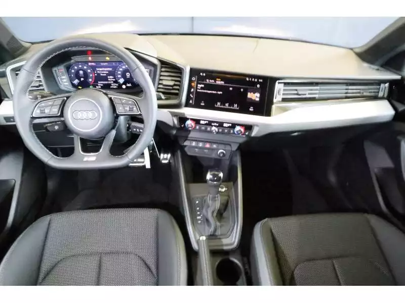 Audi A1 Advanced - Photo 1