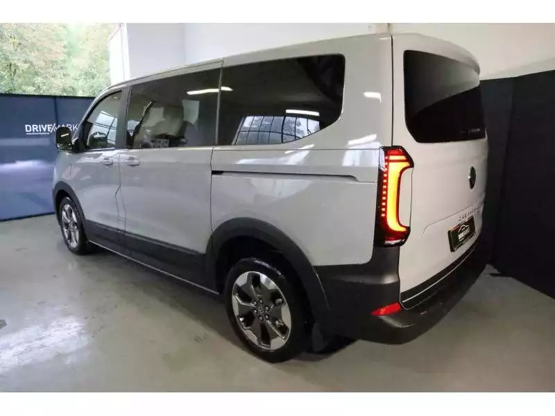 Volkswagen T7 Caravelle Life AHK PanAmerica - Photo 1