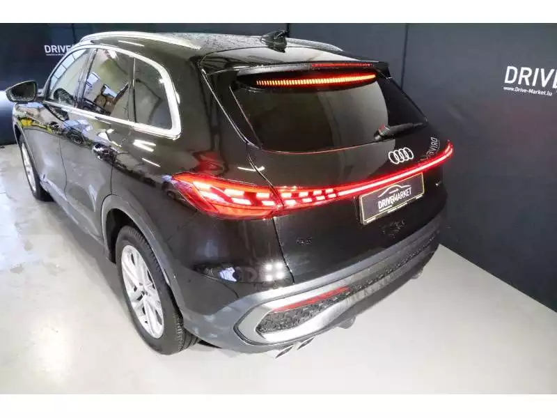 Audi Q5 S-Line - Photo 1
