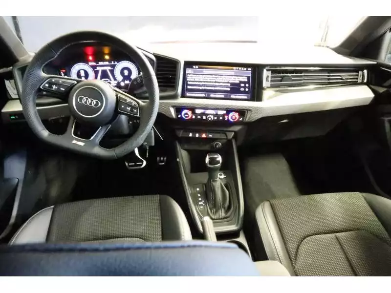 Audi A1 Advanced - Photo 1