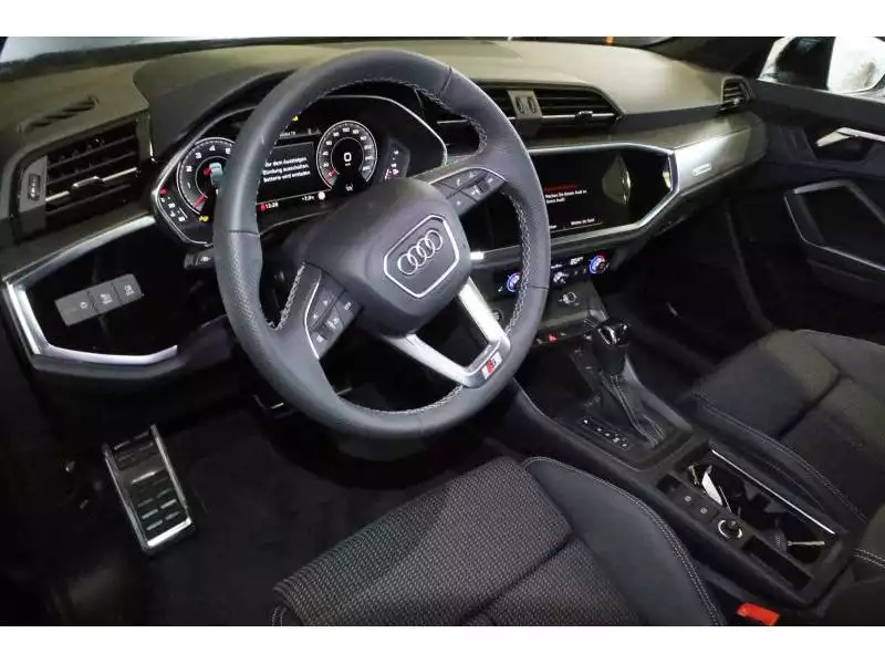 Audi Q3 Sportback S line - Photo 1