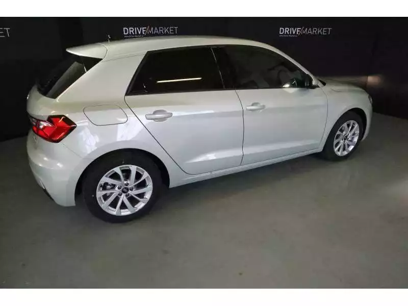 Audi A1 Advanced - Photo 1