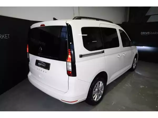 Volkswagen Caddy Life - Photo 2