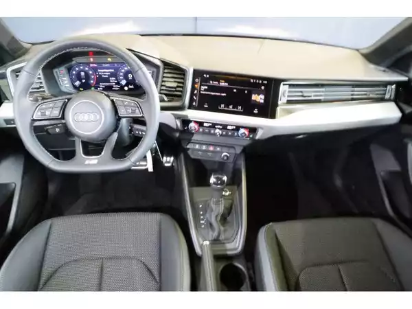 Audi A1 Advanced - Photo 2