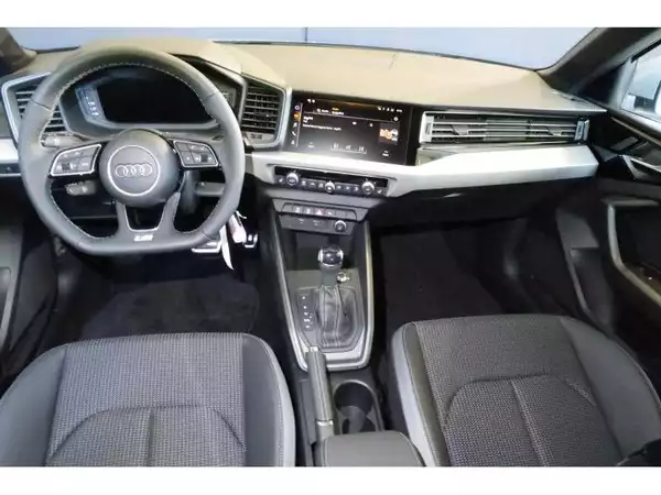 Audi A1 Advanced - Photo 2