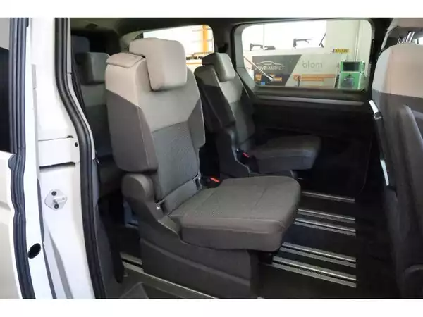 Volkswagen T7 Multivan Life LONG - Photo 3