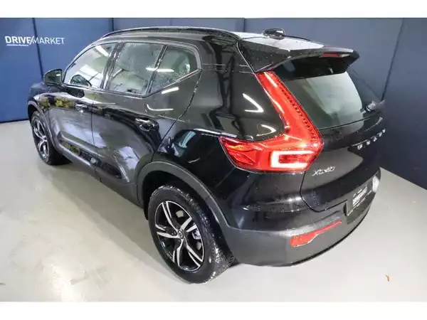 Volvo XC40 Dark - Photo 2