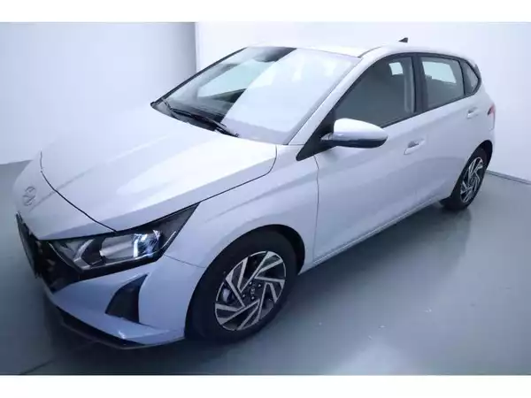 Hyundai i20 - Photo 1