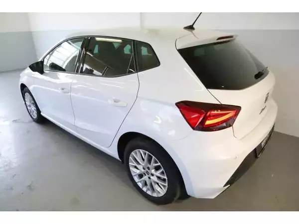 SEAT Ibiza Style - Photo 2