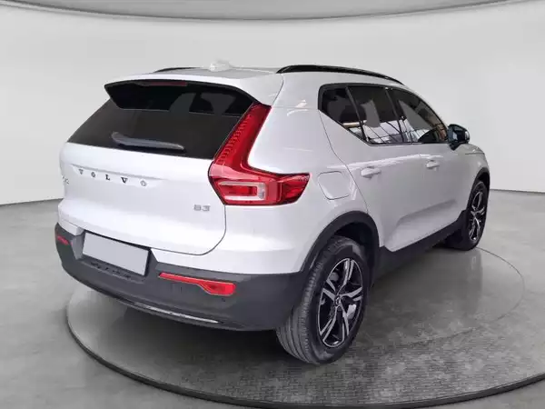 Volvo XC40 Dark - Photo 2