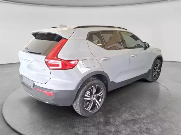 Volvo XC40 Dark - Photo 2