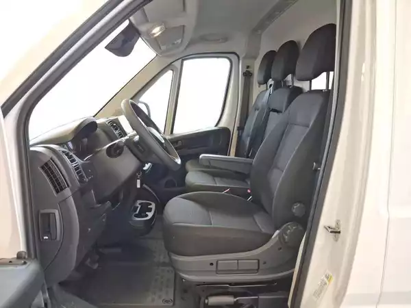 Peugeot Boxer 435 L3H3 - Photo 3