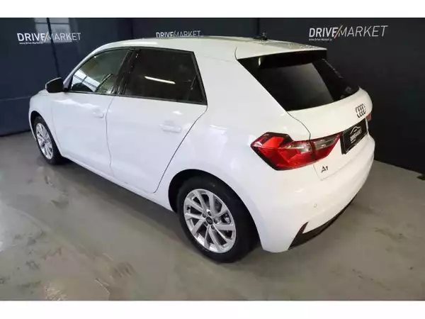 Audi A1 Advanced - Photo 2