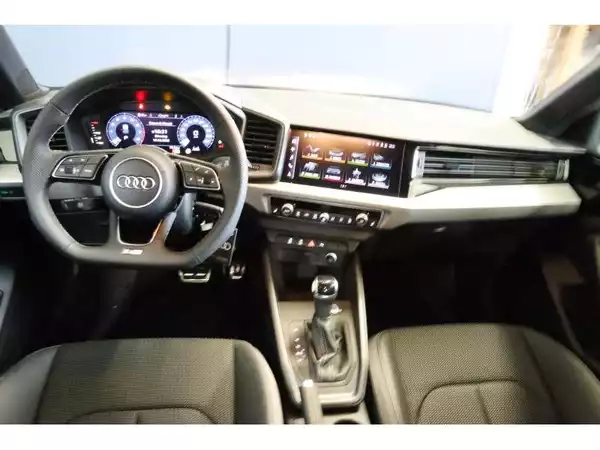 Audi A1 Advanced - Photo 2