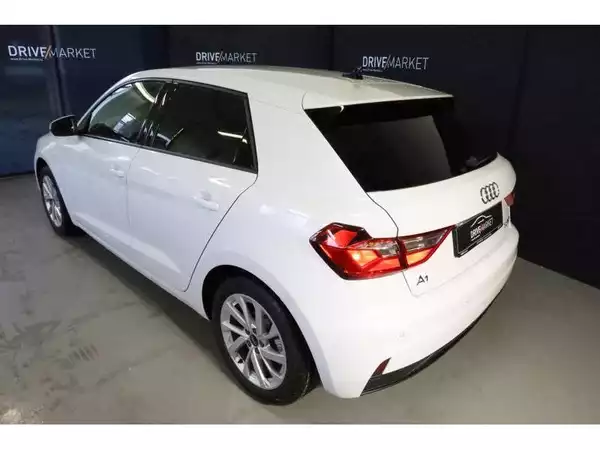 Audi A1 Advanced - Photo 2