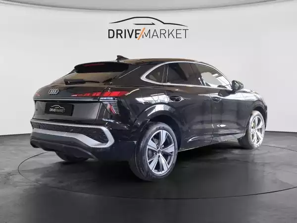 Audi Q3 Sportback - Photo 3